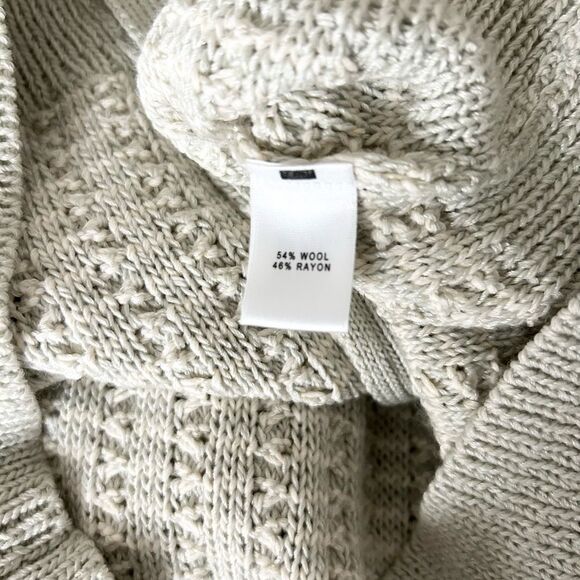 St. John Textured 3/4 Sleeve Snap Button Wool Blend Cardigan Sage Green Size M - Picture 4 of 4